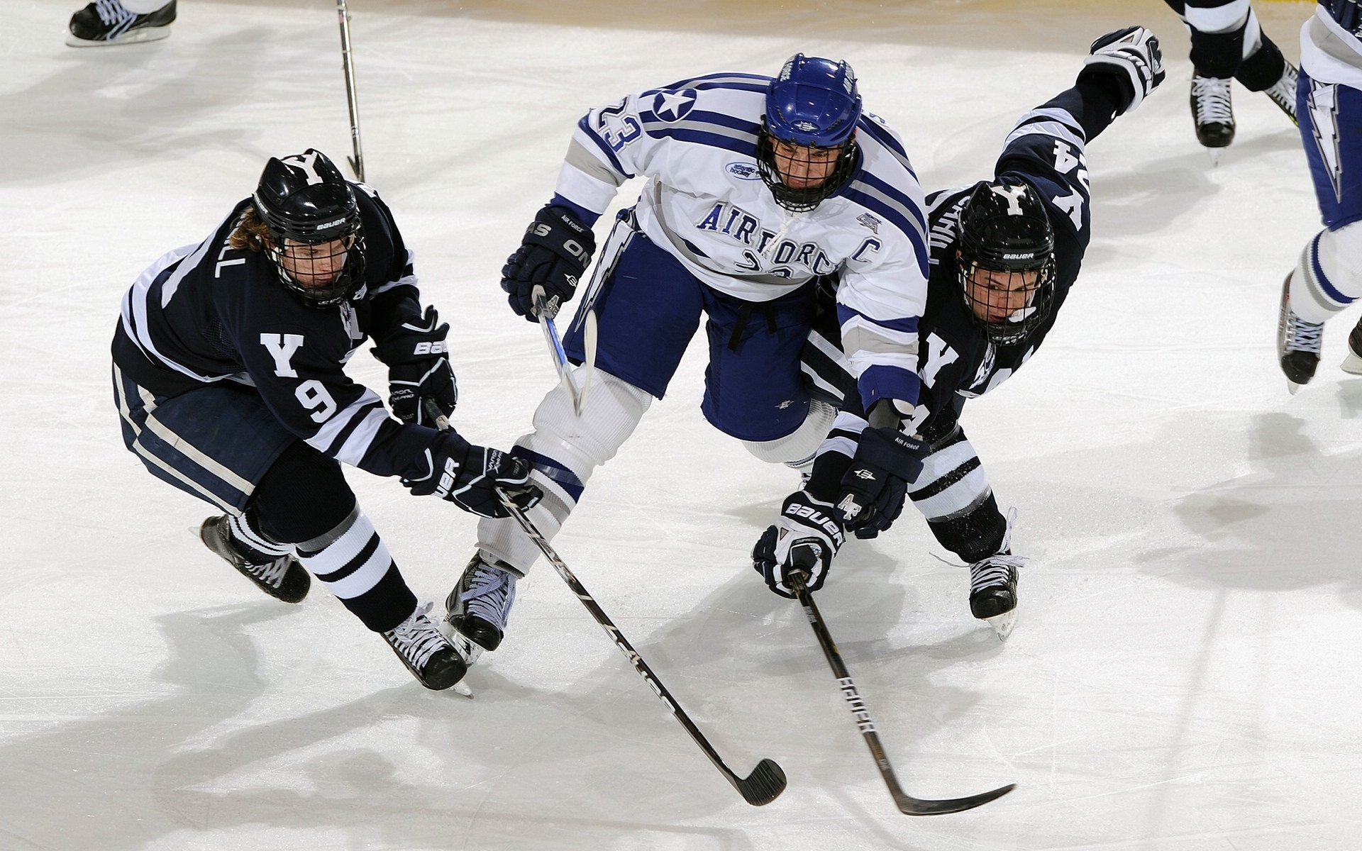 开云 官网 入口-中国女冰迎强敌，逆转韩国晋级亚洲冰球锦标赛四强，中韩冰球比赛